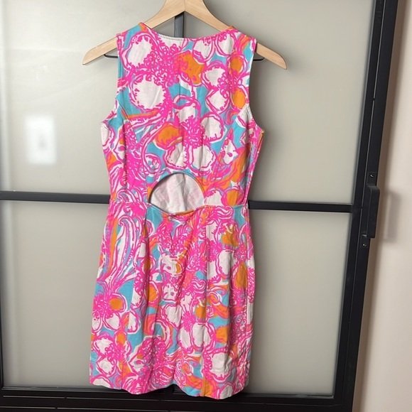 Lilly Pulitzer Feeling Tanked Whiting Shift Dress with Cut Out Back Size Small - Picture 7 of 8